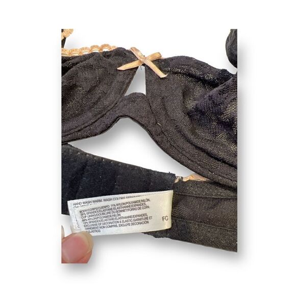 B.Tempt’d By Wacoal Bra Size 36A - Picture 4 of 6